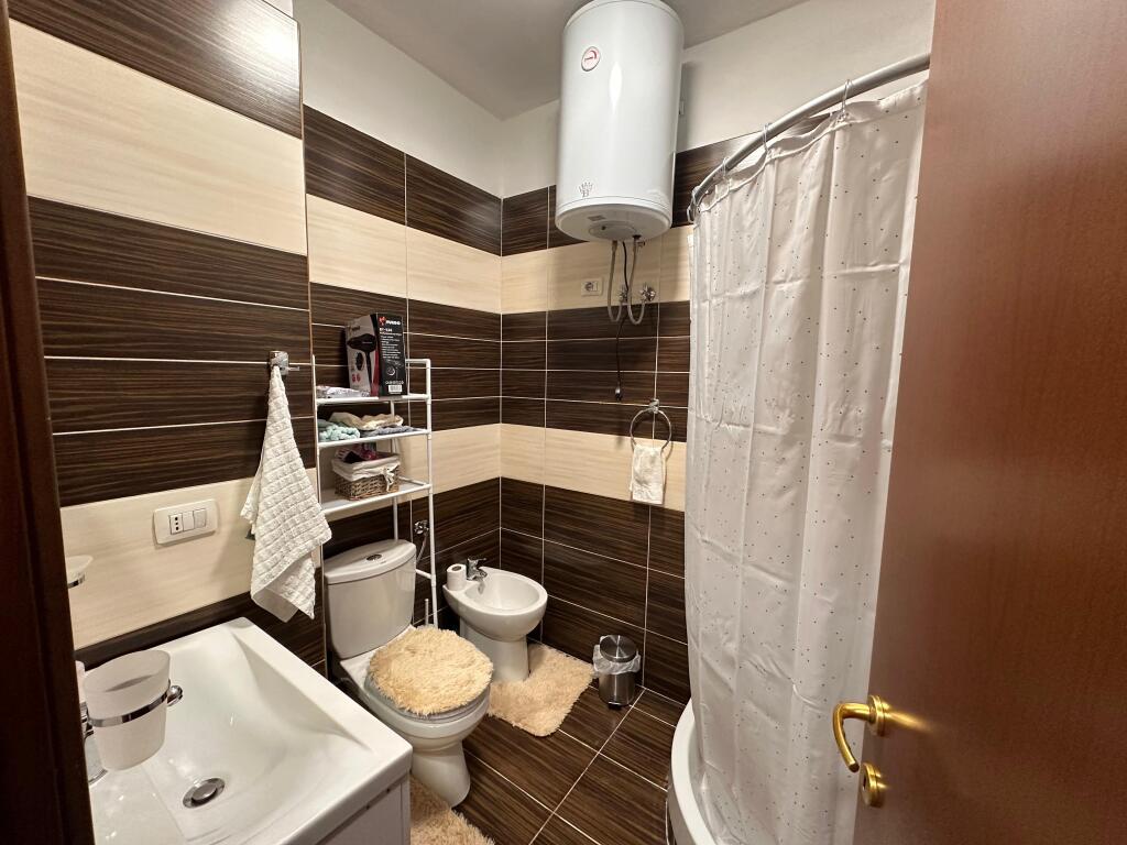 ✨Qera Apartment 2+1 +2 📍tek Ringu zogu i zi 💶Cmimi 900 Euro