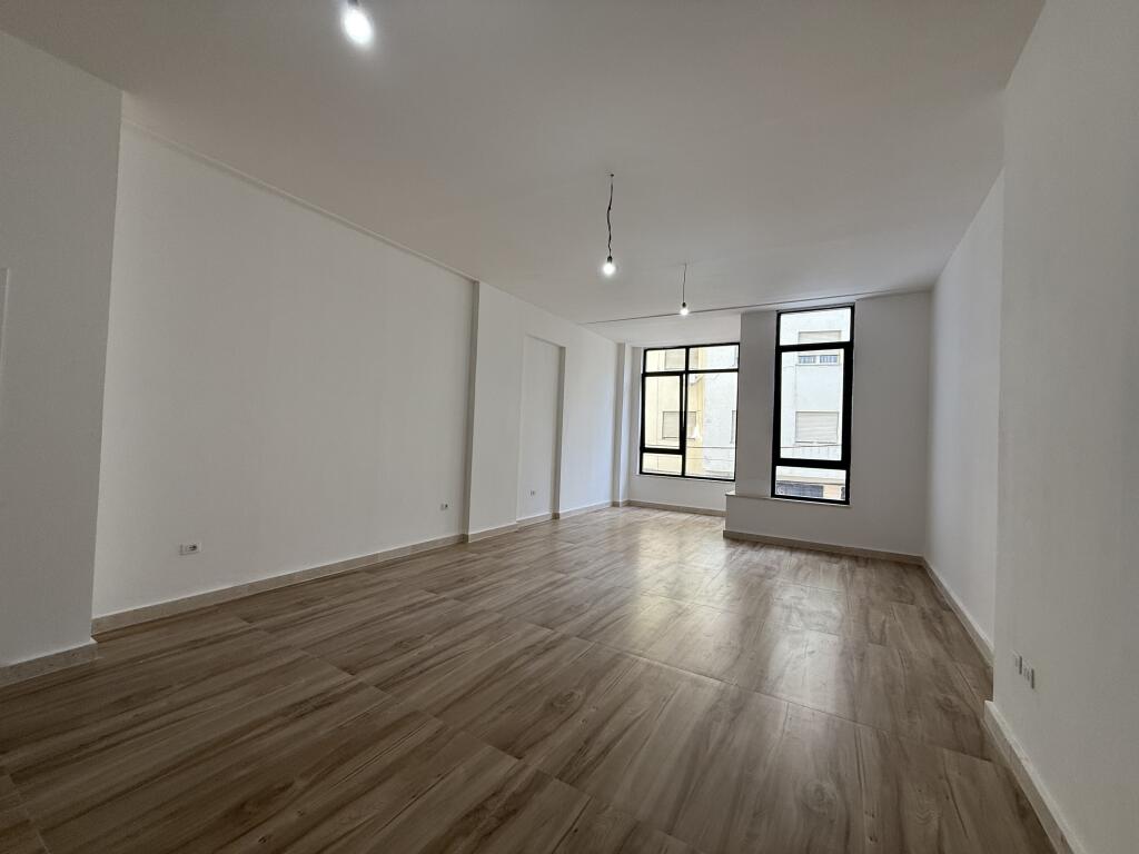 Office for rent in the center of Mine Peza Street!