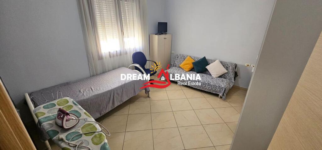 Jepet me qera apartament 2+1+2wc tek Kopshti Botanik (ID 42215395)