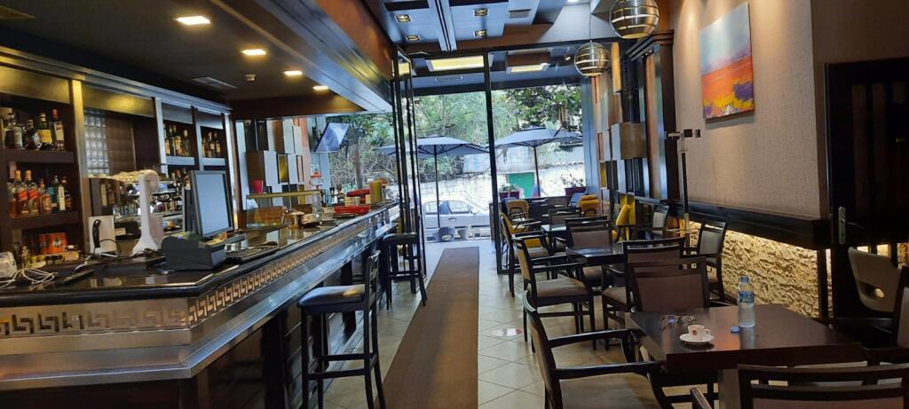 Locale in vendita in Via Barrikadave/370.000 euro