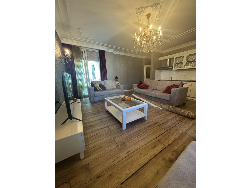 Shitet apartament 2+1+2 Bllok