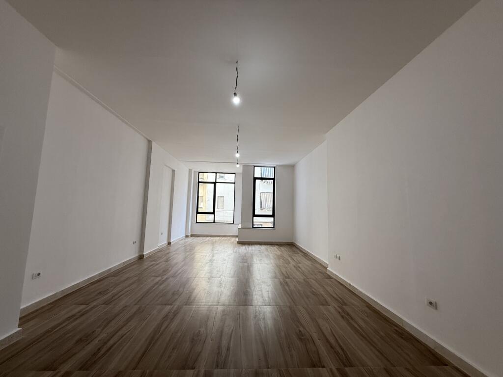 Office for rent in the center of Mine Peza Street!