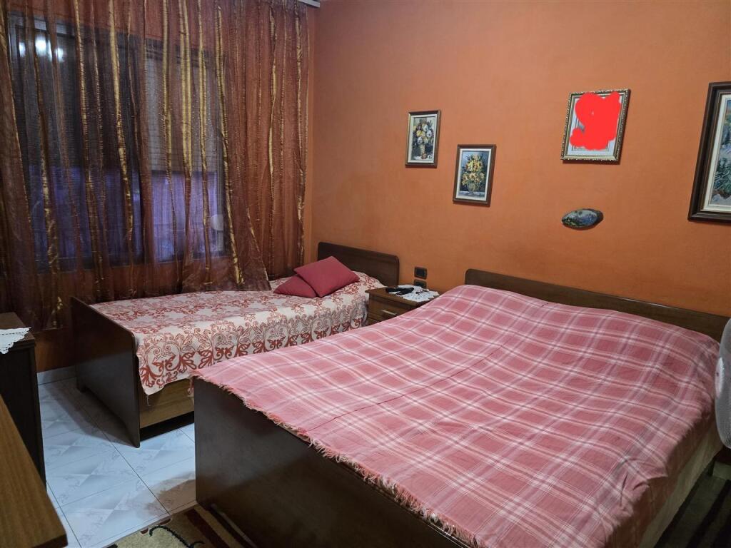 Vendesi in vendita Appartamento 1+1 – Centro, Tirana
