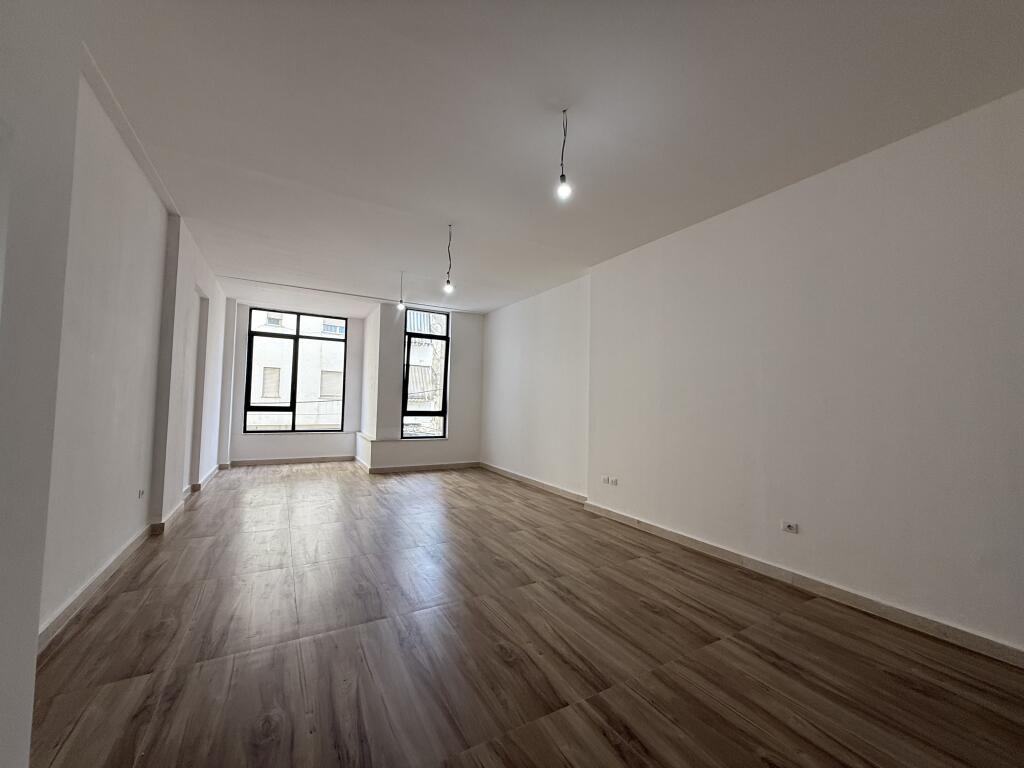 Office for rent in the center of Mine Peza Street!
