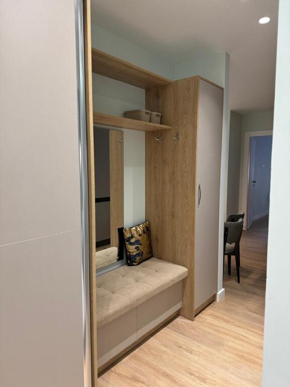 1+1,furnished,municipality of Paris in Oslo bar,price 700 euro