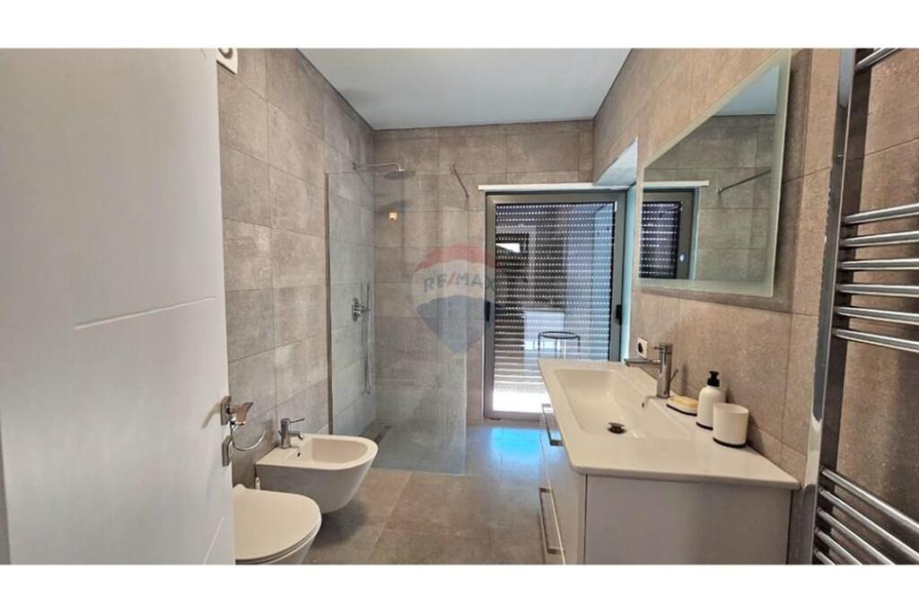 Vilë - Për Qira - TEG, Tiranë € 2,300