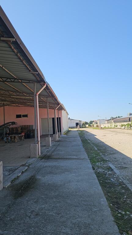 OCCASIONE  Capannone in vendita a Xhafzotaj (Durres)  occasione  Ideale per ogni attività  