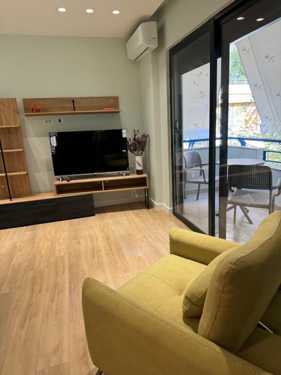 1+1,furnished,municipality of Paris in Oslo bar,price 700 euro