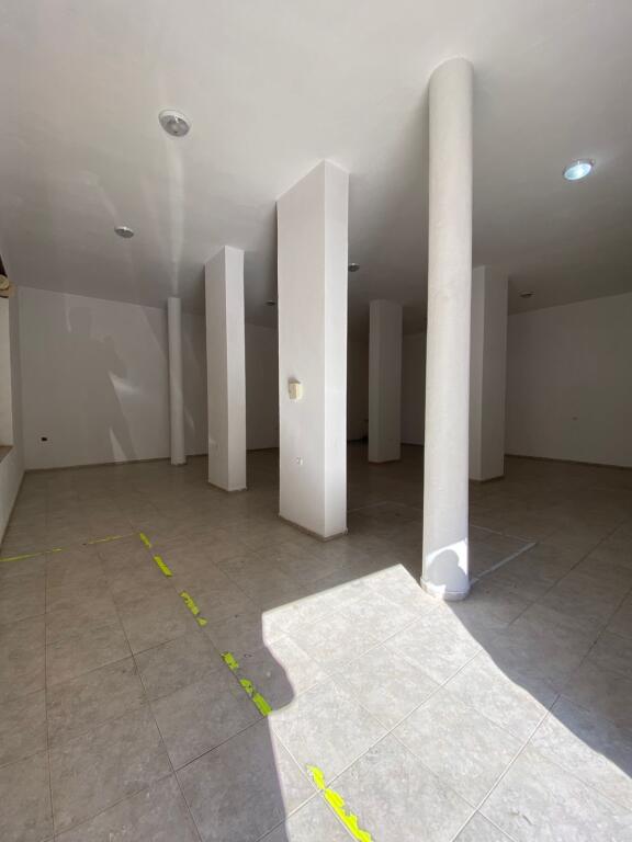 Jepet me qera ambient biznesi tek Vorri Bomit/1,400 euro
