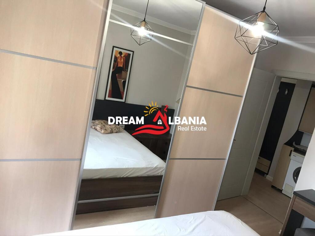 Appartamento 3+1 in affitto nella zona del centro vicino al ristorante Piazza a Tirana (ID 4231201)