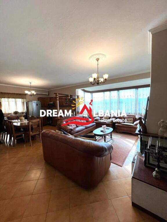 Shitet Apartament 2+1+Verande ne Laprake prane Kupoles, Tirane ID (41211464)