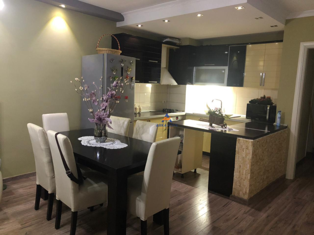 IN VENDITA APPARTAMENTO 2+1+BALCONE "PALLATET CABEJ, MISTO MAME" 110.000 EURO.