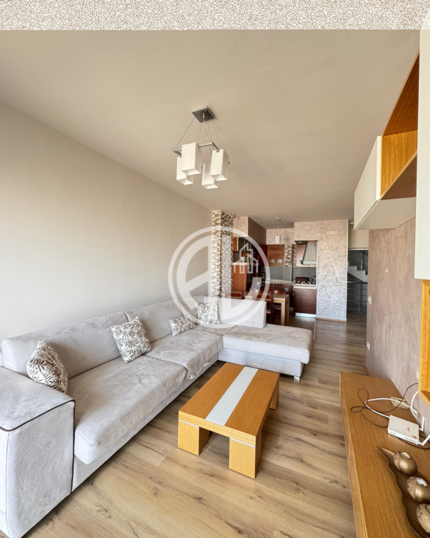 Appartamento 1+1 completamente arredato in vendita, vicino alla Stazione Ferroviaria, Durres.
