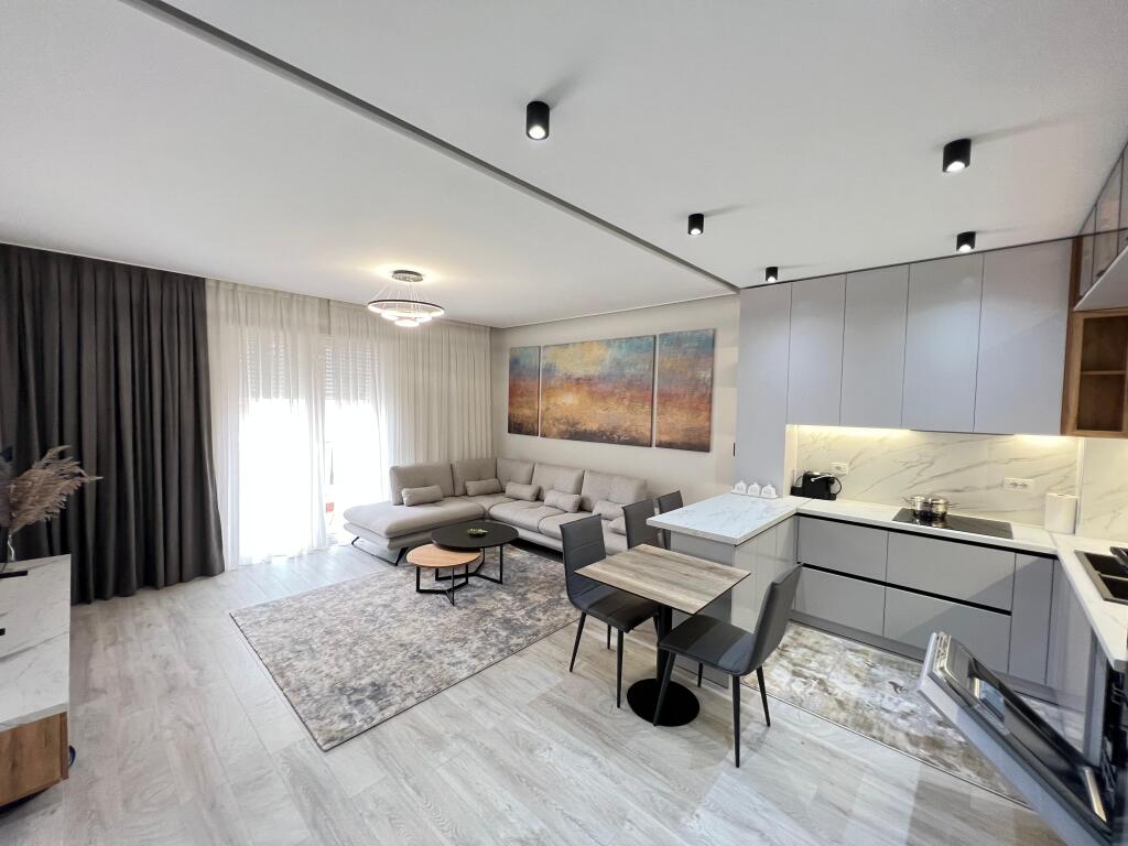 Apartament me qera 2+1+2+parkim Astir