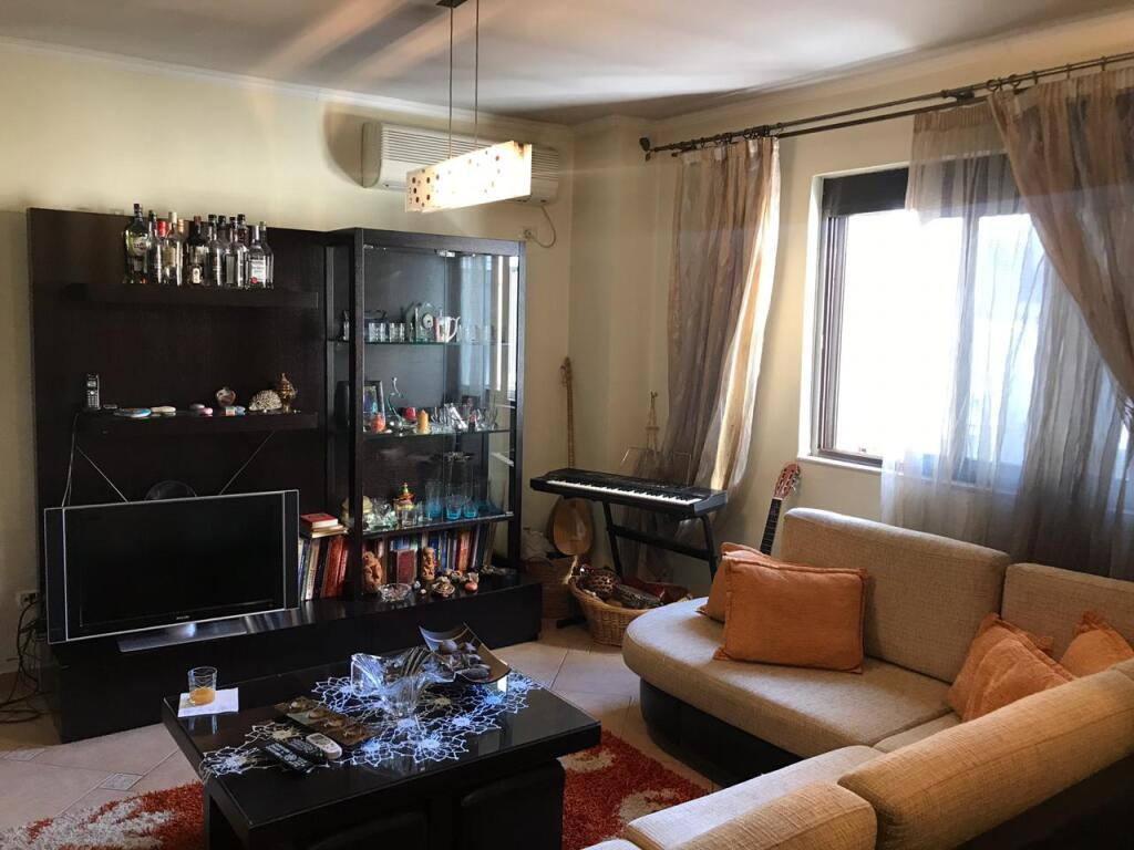2+1,arredato a Lapraka,prezzo 600 euro