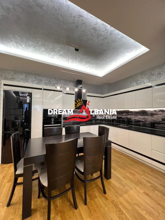 Apartment 2+1+Garage for sale near the Botanical Garden close to the Selita Mosque in Tirana (ID 41211394)