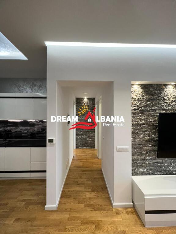 Apartment 2+1+Garage for sale near the Botanical Garden close to the Selita Mosque in Tirana (ID 41211394)
