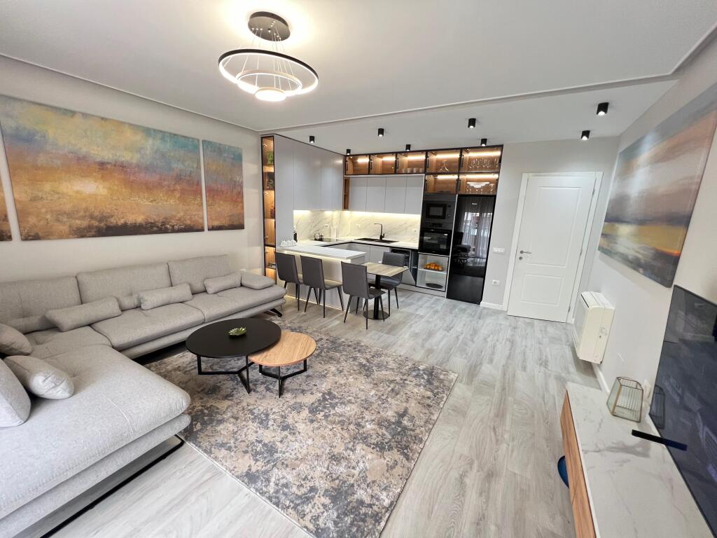 Apartament me qera 2+1+2+parkim Astir
