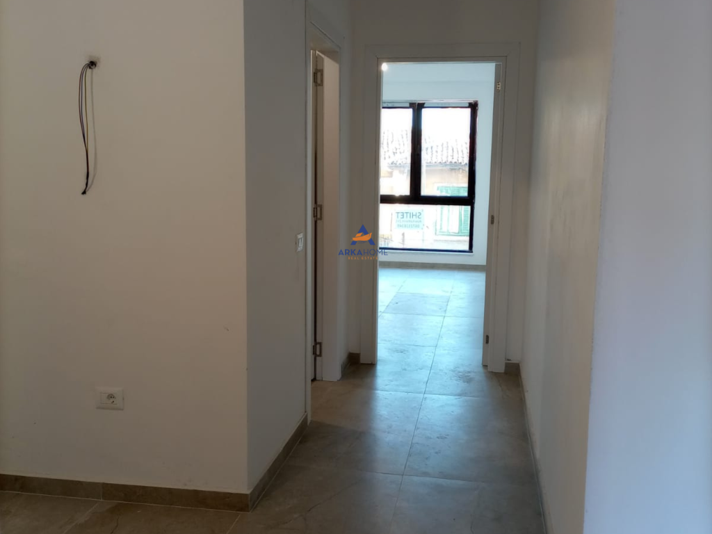 SHITET APARTAMENT 2+1+BALLKON "MYSLYM SHYRI" 230.000 EURO.