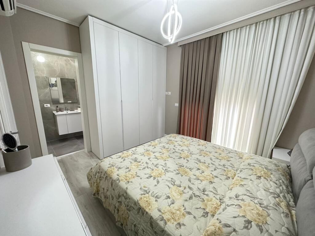 📣 QERA SUPER Apartament 2+1+2Tualete+Parking 📍 Prane Green City Residence , Astir ✨   🏢 Ndertim i Ri  🪜 Kati 5 (Me Ashensor)  🛋️ Arreduar Ne Menyre Bashkekohore Me Arkitekt   💶 Cmimi 800 Euro