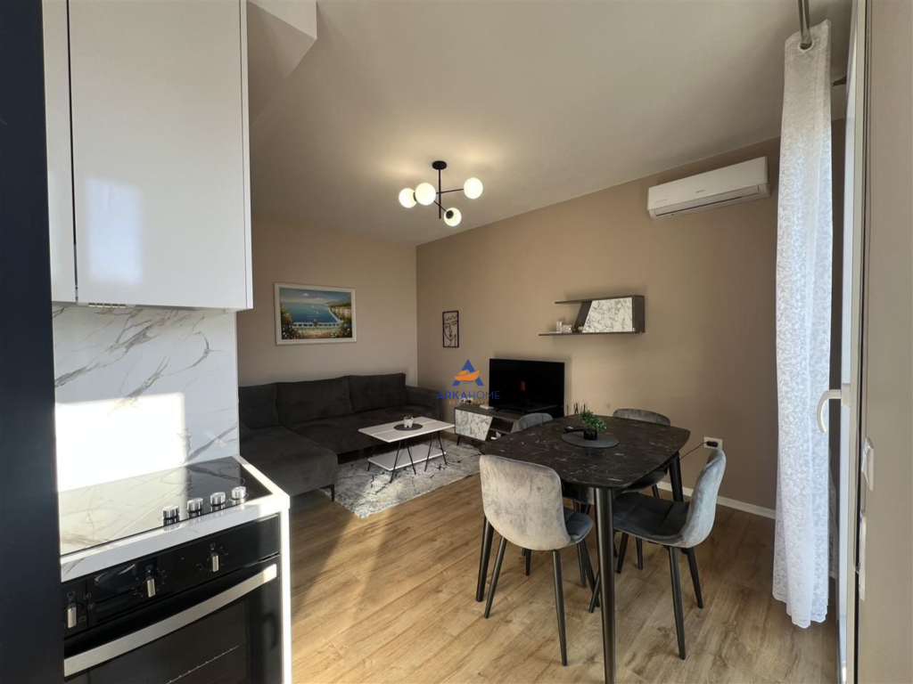JEPET APARTAMENT ME QERA 1+1+BALLKON "KOMPLEKSI TRIO TOWERS, DON BOSKO" 600 EURO.