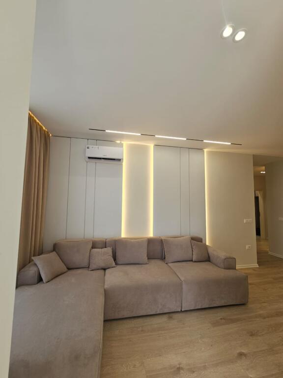 Ultra Appartamento 2+1+1wc/blocco in vendita,📍A 21-dhjetori (MARKET JOENA) | Prezzo: 238,000€