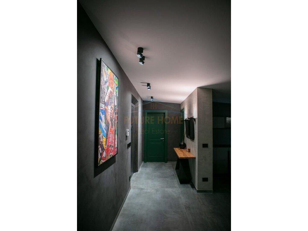 PENTHOUSE 3+1+2 POSTI AUTO IN VENDITA, LAGO ASCIUTTO