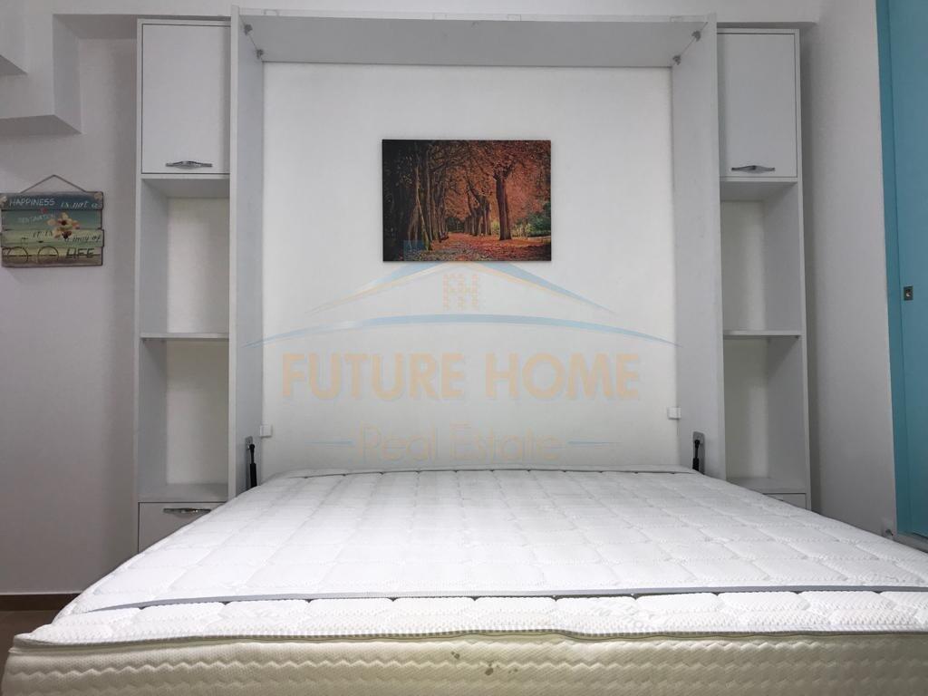 SHITET GARSONIERE TEK RRUGA FERIT XHAJKO,ISH REST. DURRESI