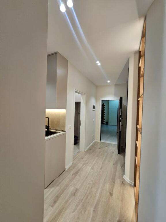 Ultra Appartamento 2+1+1wc/blocco in vendita,📍A 21-dhjetori (MARKET JOENA) | Prezzo: 238,000€