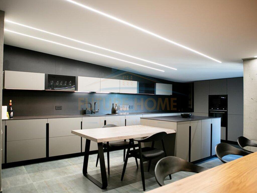 PENTHOUSE 3+1+2 POSTI AUTO IN VENDITA, LAGO ASCIUTTO