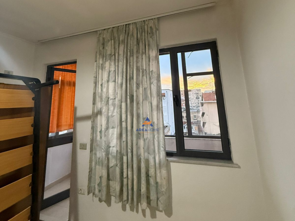 MONOLOCALE IN AFFITTO 40M2 "VASIL SHANTO" 450 EURO (TRATTABILE).