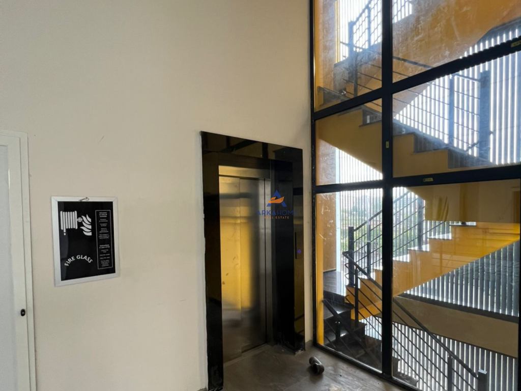 BUSINESS PREMISES FOR RENT 550M2 "NEW BOULEVARD" 2700 EURO.