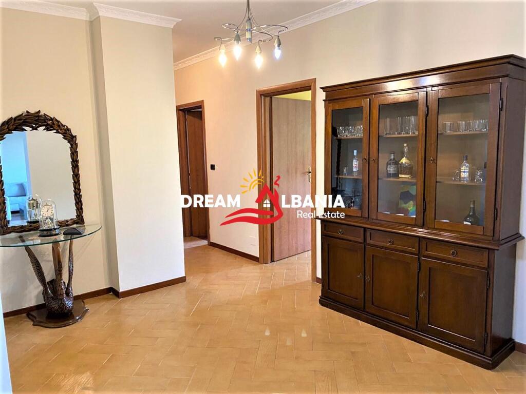 2+1 apartment for rent in the area of Ish Blloku near the University Bookstore in Tirana (ID 4221868)
