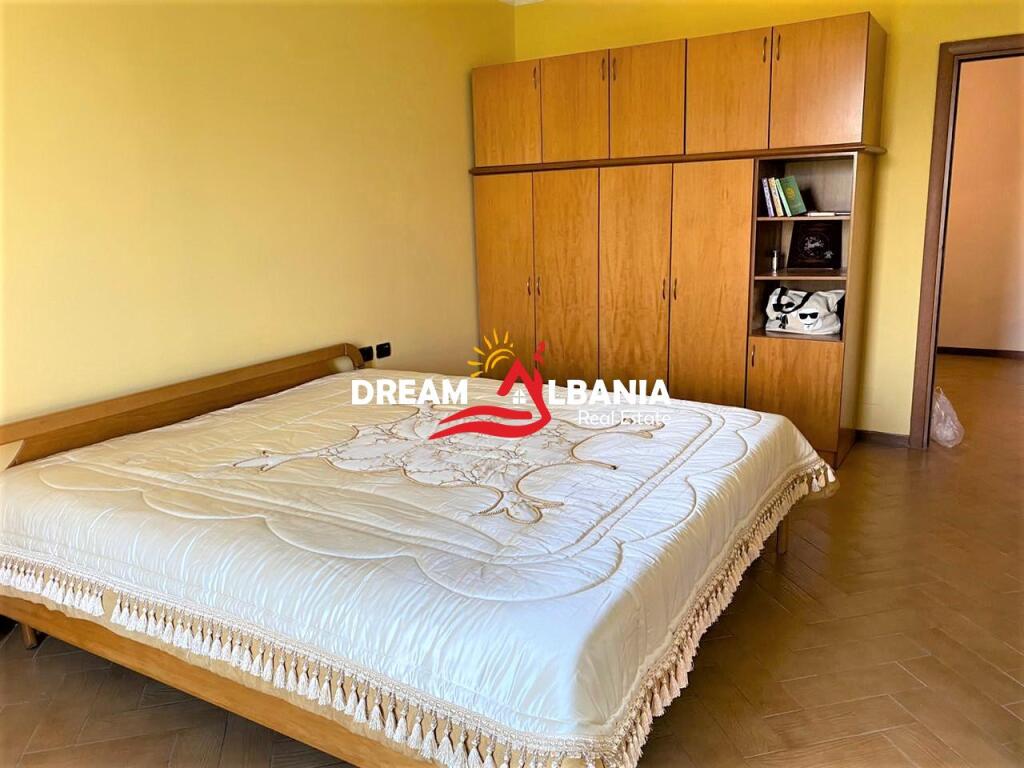 2+1 apartment for rent in the area of Ish Blloku near the University Bookstore in Tirana (ID 4221868)