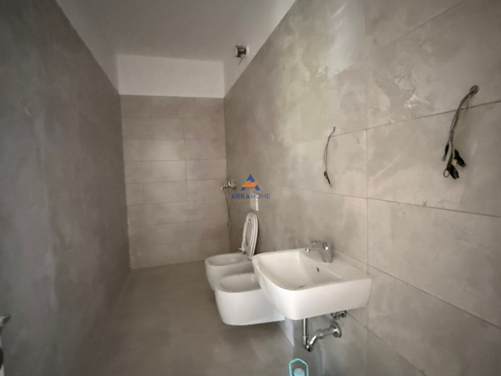 FOR SALE APARTMENT 2+1+BALCONY "NEW BOULEVARD" 180,000 EURO.(WITH PARKING).