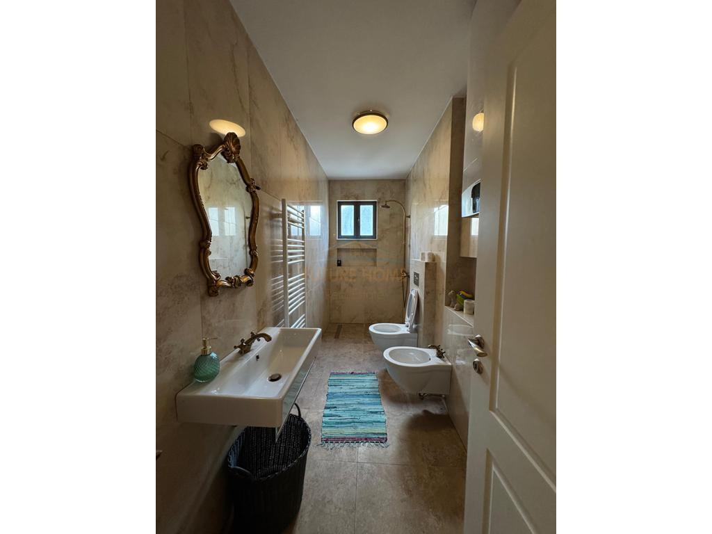 Shitet apartament 2+1+2 Stadiumi Air Albania