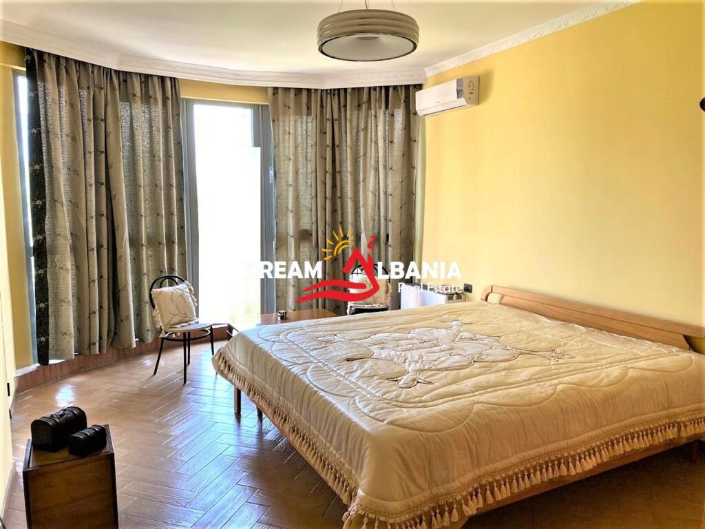 2+1 apartment for rent in the area of Ish Blloku near the University Bookstore in Tirana (ID 4221868)