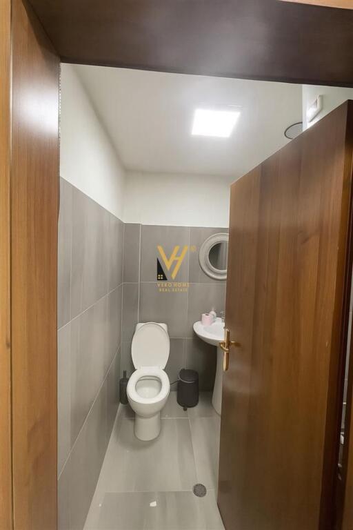 OFFICE 70 M2 FOR RENT AT VASO PASHA STREET, BLLOK 800 EURO