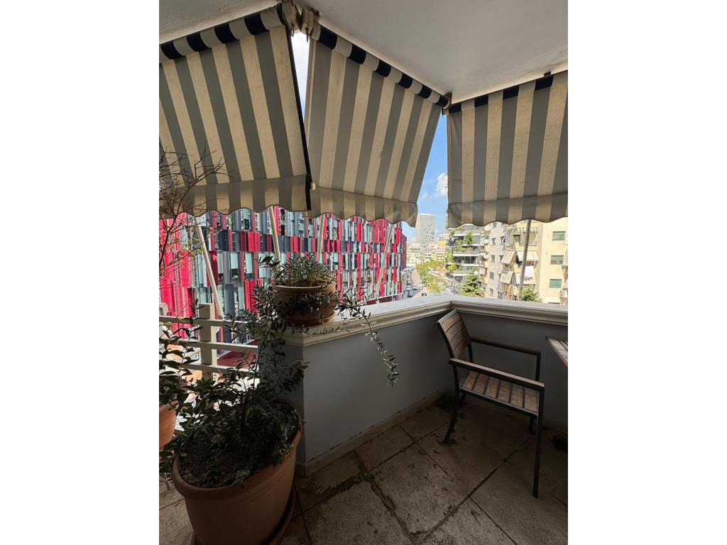 Shitet apartament 2+1+2 Stadiumi Air Albania