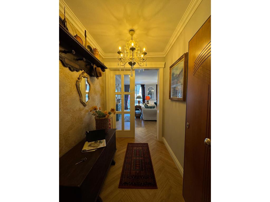 Shitet apartament 2+1+2 Stadiumi Air Albania