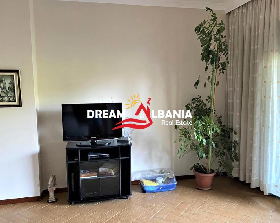 2+1 apartment for rent in the area of Ish Blloku near the University Bookstore in Tirana (ID 4221868)