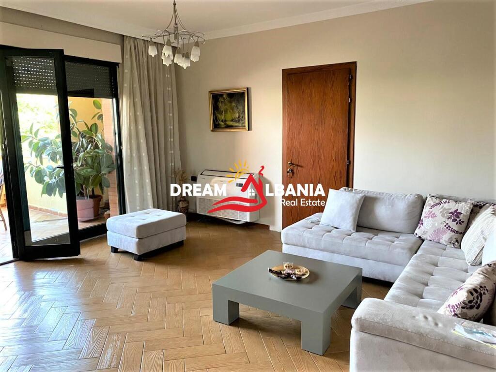 2+1 apartment for rent in the area of Ish Blloku near the University Bookstore in Tirana (ID 4221868)