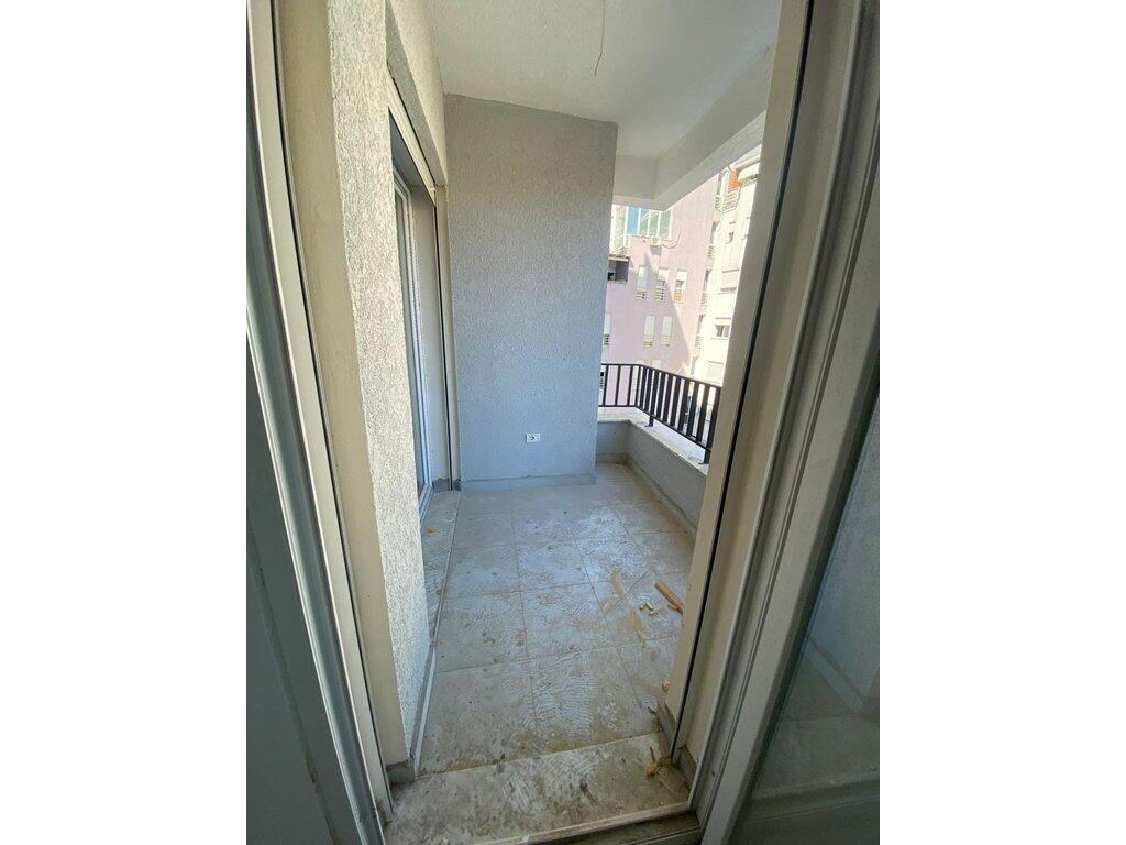 Apartment 1+1 for sale in Pazari Ri