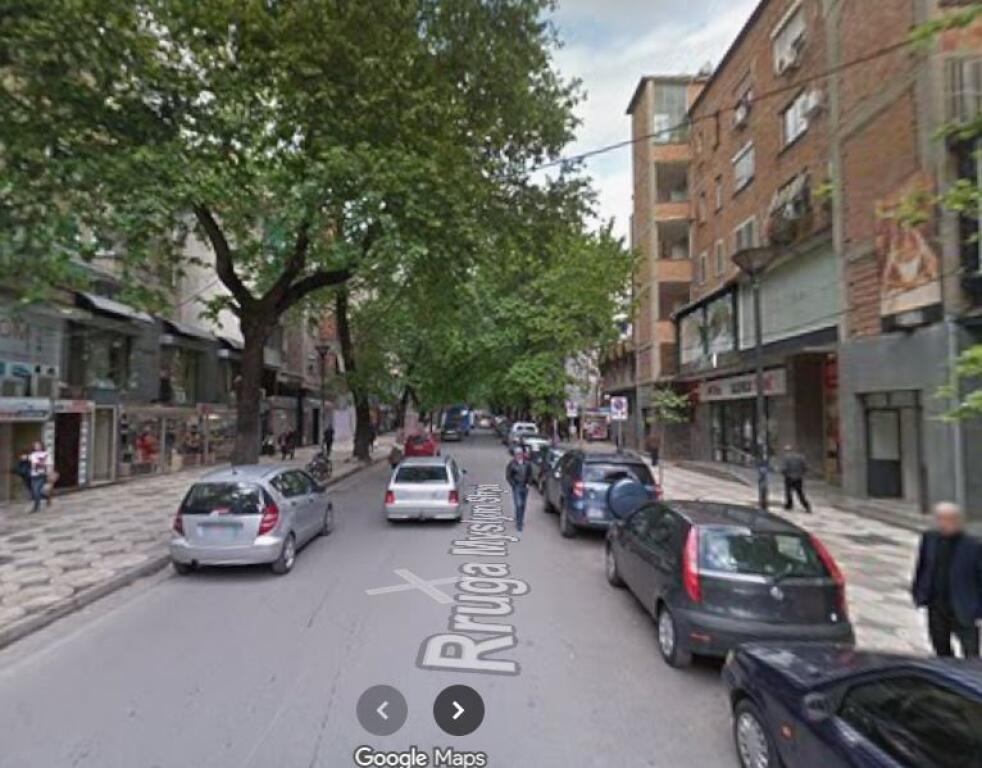 Ambjent zyre me qera ne Hyrje te Myslym Shyrit prane Gjykates se Larte ne TIrane(ID 42611359)