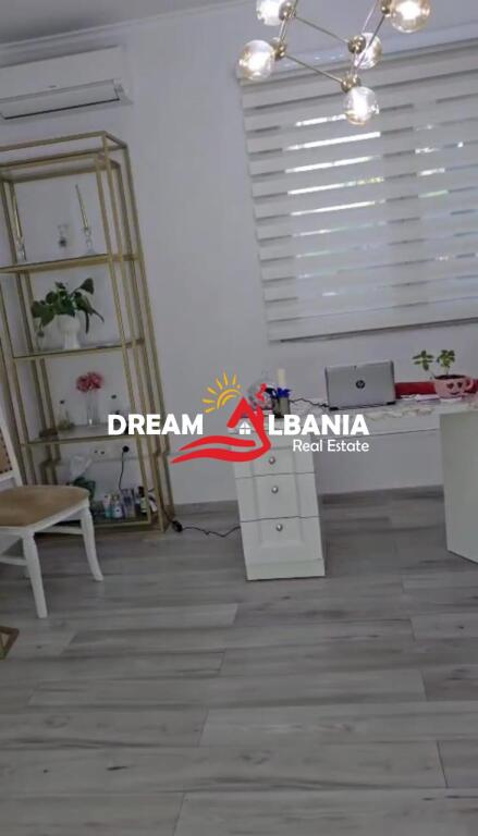 Ambjent zyre me qera ne Hyrje te Myslym Shyrit prane Gjykates se Larte ne TIrane(ID 42611359)