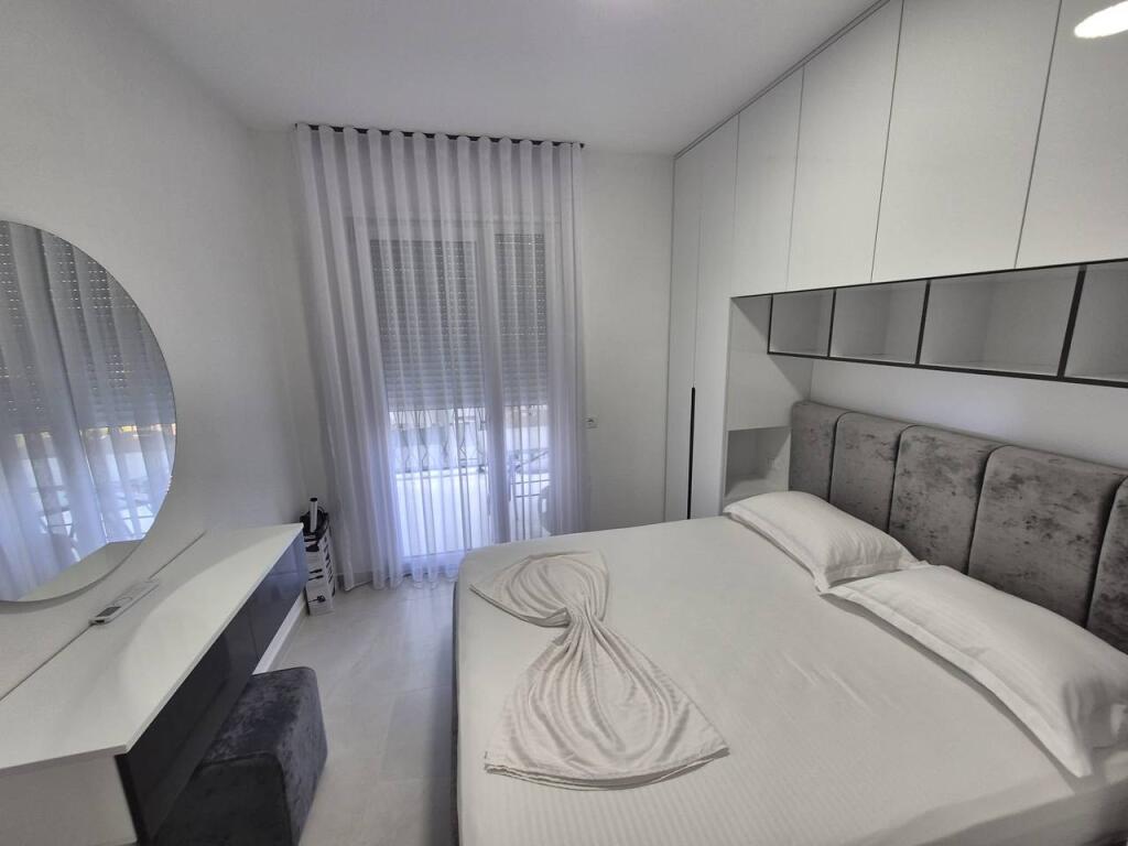 Rent apartment 1+1 Durres, Golem