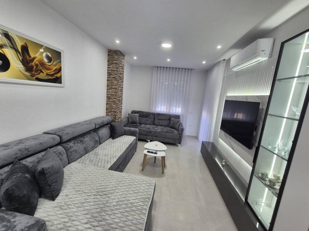 Rent apartment 1+1 Durres, Golem