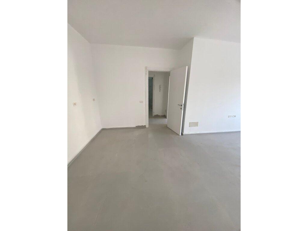 Apartment 1+1 for sale in Pazari Ri