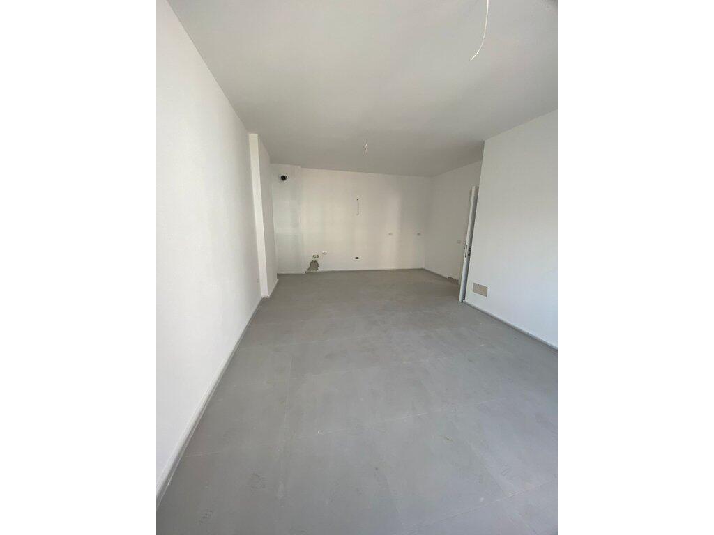 Apartment 1+1 for sale in Pazari Ri