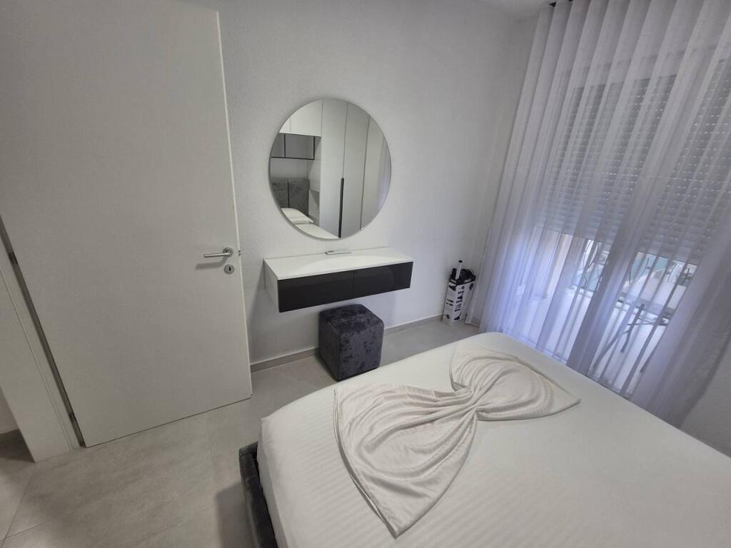 Rent apartment 1+1 Durres, Golem